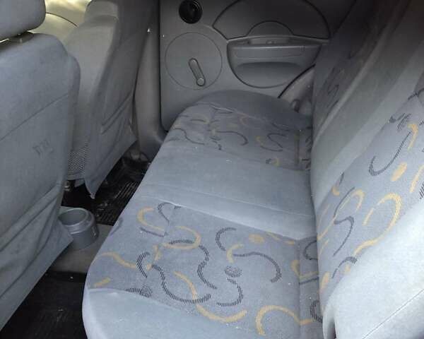 Красный Шевроле Авео, объемом двигателя 1.5 л и пробегом 220 тыс. км за 1100 $, фото 10 на Automoto.ua