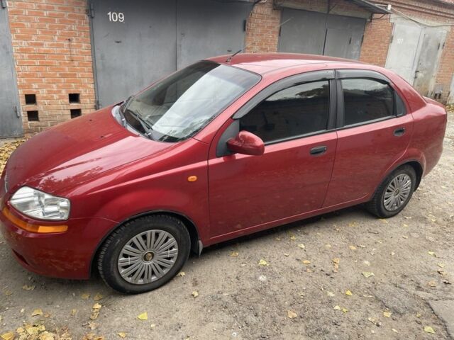 Красный Шевроле Авео, объемом двигателя 1.5 л и пробегом 224 тыс. км за 3200 $, фото 2 на Automoto.ua