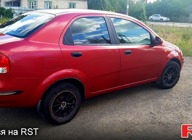 Червоний Шевроле Авео, об'ємом двигуна 1.5 л та пробігом 262 тис. км за 3200 $, фото 7 на Automoto.ua