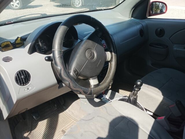 Червоний Шевроле Авео, об'ємом двигуна 1.5 л та пробігом 314 тис. км за 2400 $, фото 6 на Automoto.ua