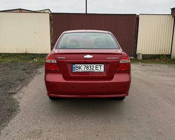 Красный Шевроле Авео, объемом двигателя 1.4 л и пробегом 169 тыс. км за 4200 $, фото 5 на Automoto.ua