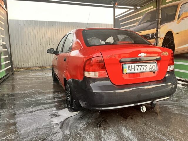 Красный Шевроле Авео, объемом двигателя 1.5 л и пробегом 250 тыс. км за 1800 $, фото 4 на Automoto.ua