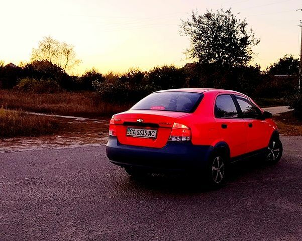 Червоний Шевроле Авео, об'ємом двигуна 1.5 л та пробігом 122 тис. км за 2955 $, фото 2 на Automoto.ua