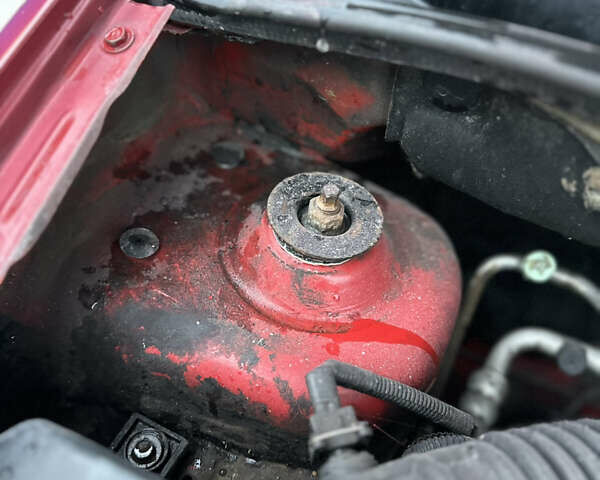 Красный Шевроле Авео, объемом двигателя 1.5 л и пробегом 268 тыс. км за 3500 $, фото 22 на Automoto.ua