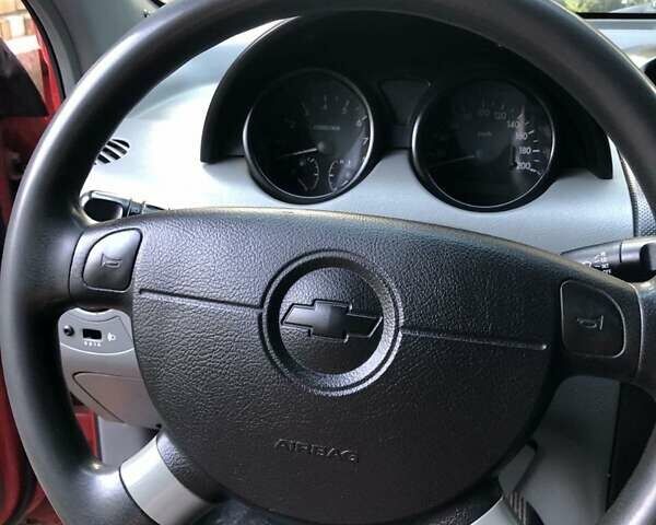 Красный Шевроле Авео, объемом двигателя 1.5 л и пробегом 220 тыс. км за 1100 $, фото 13 на Automoto.ua