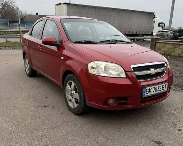 Красный Шевроле Авео, объемом двигателя 1.4 л и пробегом 169 тыс. км за 4200 $, фото 3 на Automoto.ua