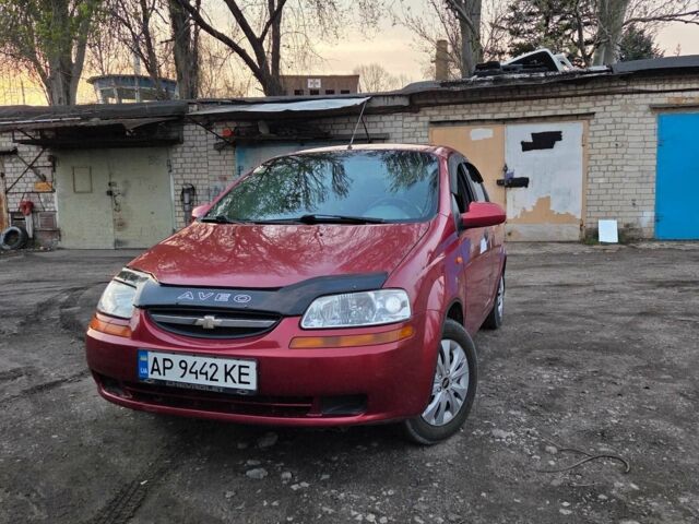 Красный Шевроле Авео, объемом двигателя 1.5 л и пробегом 156 тыс. км за 2500 $, фото 2 на Automoto.ua