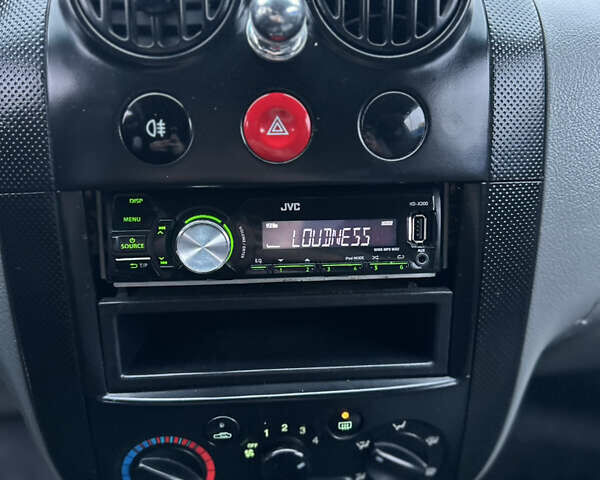 Красный Шевроле Авео, объемом двигателя 1.5 л и пробегом 268 тыс. км за 3500 $, фото 11 на Automoto.ua