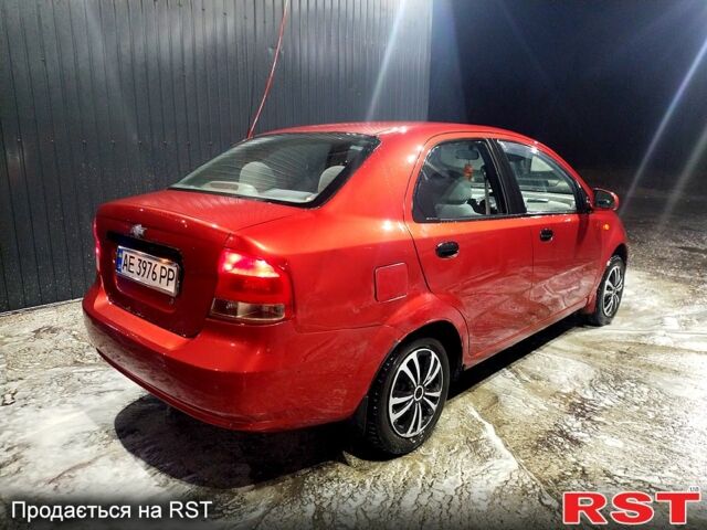 Красный Шевроле Авео, объемом двигателя 1.5 л и пробегом 211 тыс. км за 2300 $, фото 9 на Automoto.ua