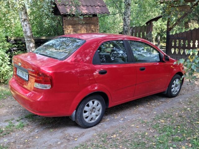Червоний Шевроле Авео, об'ємом двигуна 1.5 л та пробігом 185 тис. км за 2400 $, фото 3 на Automoto.ua