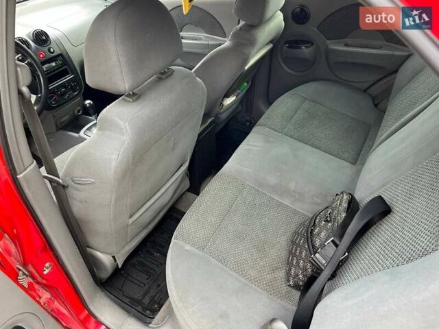 Красный Шевроле Авео, объемом двигателя 1.5 л и пробегом 222 тыс. км за 3500 $, фото 24 на Automoto.ua
