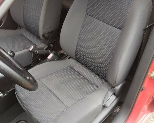 Красный Шевроле Авео, объемом двигателя 1.5 л и пробегом 185 тыс. км за 3000 $, фото 13 на Automoto.ua