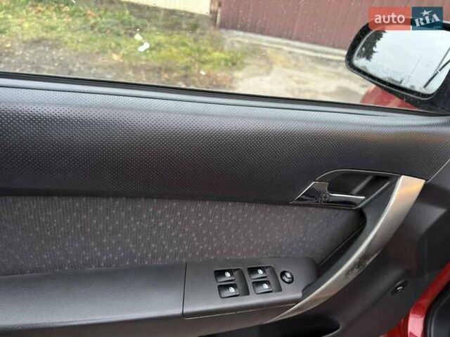 Красный Шевроле Авео, объемом двигателя 1.4 л и пробегом 169 тыс. км за 4200 $, фото 13 на Automoto.ua