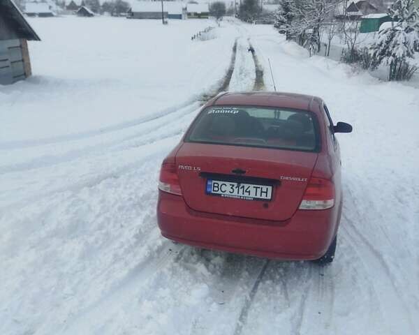 Красный Шевроле Авео, объемом двигателя 1.5 л и пробегом 197 тыс. км за 2900 $, фото 4 на Automoto.ua