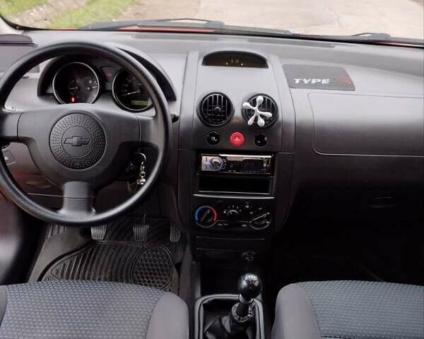 Красный Шевроле Авео, объемом двигателя 1.5 л и пробегом 185 тыс. км за 3000 $, фото 15 на Automoto.ua