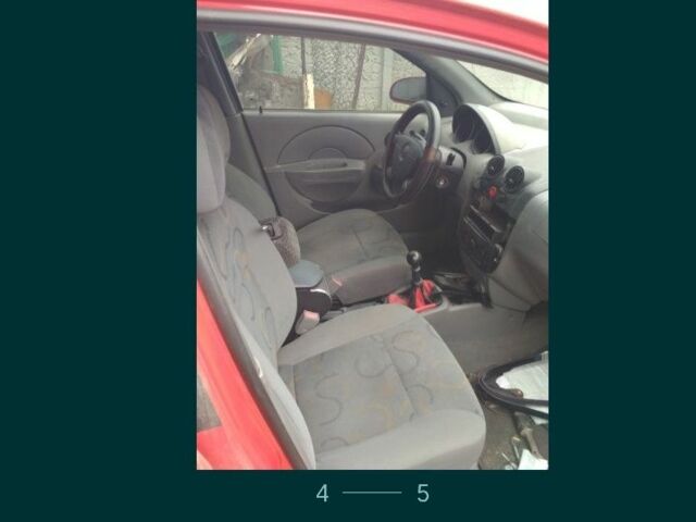 Красный Шевроле Авео, объемом двигателя 10 л и пробегом 100 тыс. км за 499 $, фото 1 на Automoto.ua