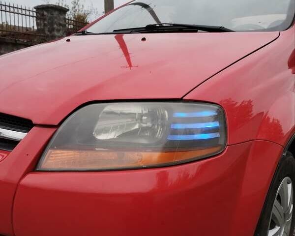 Красный Шевроле Авео, объемом двигателя 1.5 л и пробегом 185 тыс. км за 3000 $, фото 9 на Automoto.ua