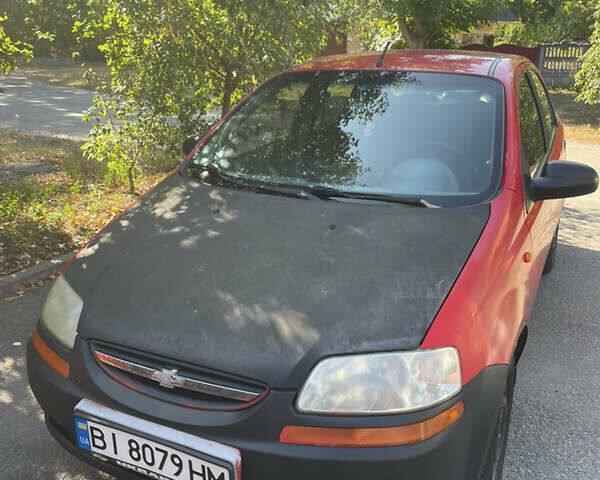 Красный Шевроле Авео, объемом двигателя 1.5 л и пробегом 400 тыс. км за 1600 $, фото 1 на Automoto.ua