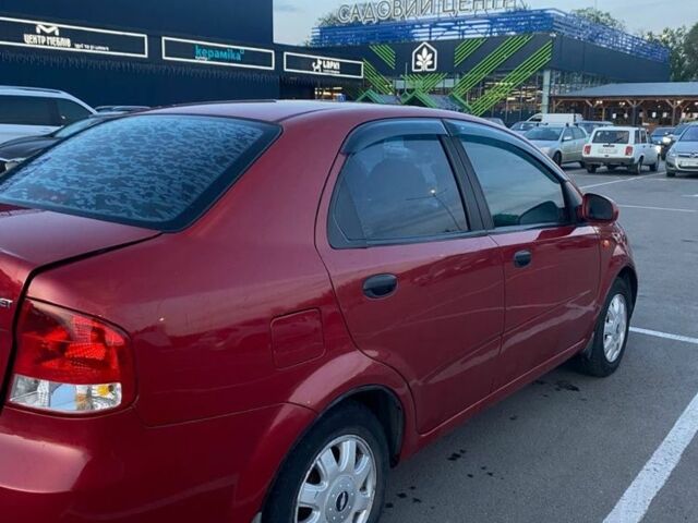 Червоний Шевроле Авео, об'ємом двигуна 1.5 л та пробігом 200 тис. км за 3250 $, фото 1 на Automoto.ua