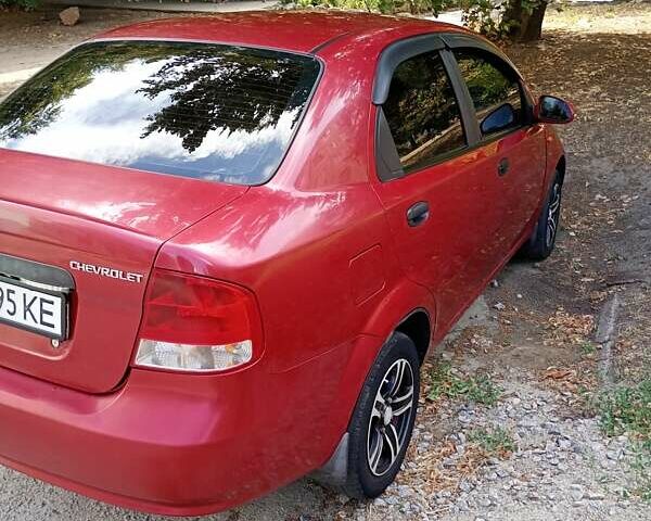 Красный Шевроле Авео, объемом двигателя 1.5 л и пробегом 185 тыс. км за 3500 $, фото 7 на Automoto.ua