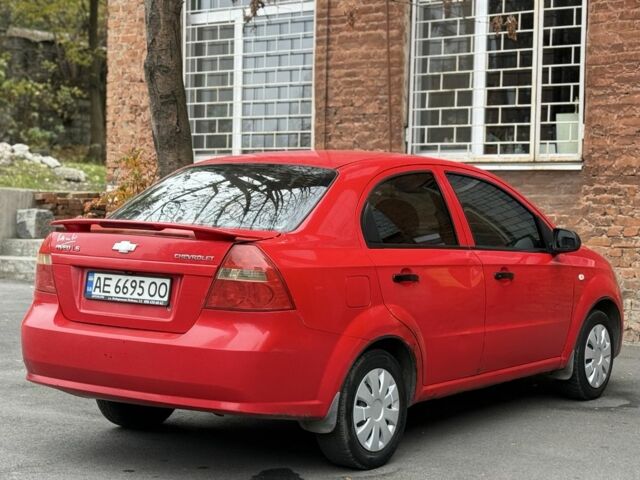 Красный Шевроле Авео, объемом двигателя 1.5 л и пробегом 280 тыс. км за 2800 $, фото 8 на Automoto.ua