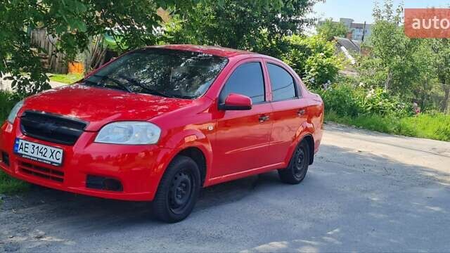 Красный Шевроле Авео, объемом двигателя 1.5 л и пробегом 178 тыс. км за 2699 $, фото 4 на Automoto.ua