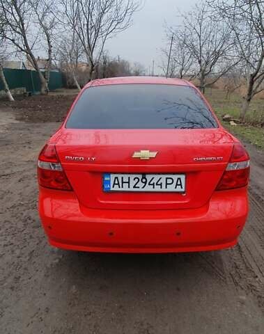 Красный Шевроле Авео, объемом двигателя 1.5 л и пробегом 205 тыс. км за 4100 $, фото 4 на Automoto.ua