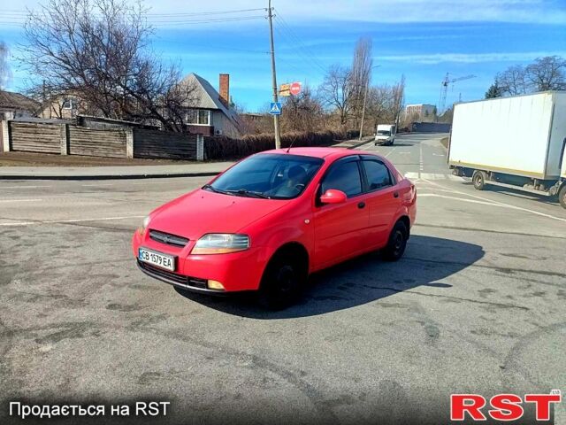 Красный Шевроле Авео, объемом двигателя 1.5 л и пробегом 190 тыс. км за 3100 $, фото 6 на Automoto.ua