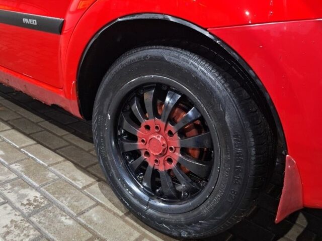 Червоний Шевроле Авео, об'ємом двигуна 1.5 л та пробігом 265 тис. км за 3800 $, фото 4 на Automoto.ua