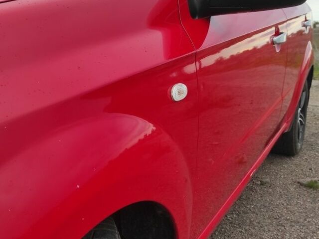 Красный Шевроле Авео, объемом двигателя 1.5 л и пробегом 200 тыс. км за 4500 $, фото 18 на Automoto.ua