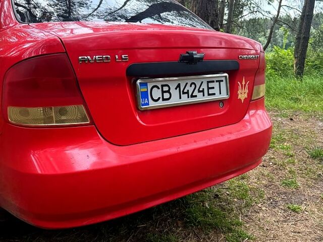 Красный Шевроле Авео, объемом двигателя 1.5 л и пробегом 190 тыс. км за 3100 $, фото 1 на Automoto.ua