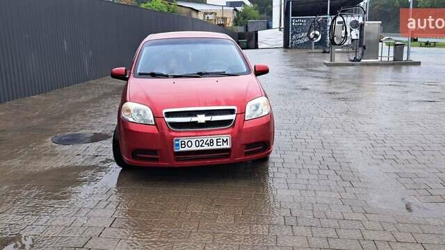 Красный Шевроле Авео, объемом двигателя 1.5 л и пробегом 194 тыс. км за 3000 $, фото 5 на Automoto.ua