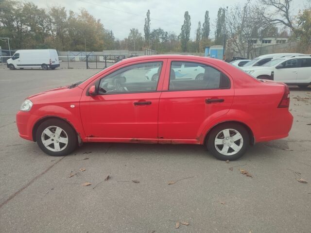 Червоний Шевроле Авео, об'ємом двигуна 1.5 л та пробігом 185 тис. км за 2800 $, фото 5 на Automoto.ua