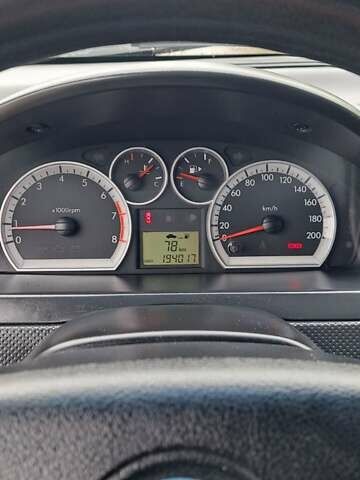 Красный Шевроле Авео, объемом двигателя 1.5 л и пробегом 194 тыс. км за 3000 $, фото 18 на Automoto.ua