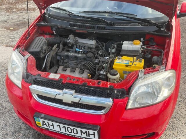 Красный Шевроле Авео, объемом двигателя 1.5 л и пробегом 220 тыс. км за 3500 $, фото 11 на Automoto.ua