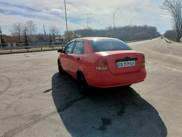 Красный Шевроле Авео, объемом двигателя 1.5 л и пробегом 190 тыс. км за 3200 $, фото 4 на Automoto.ua
