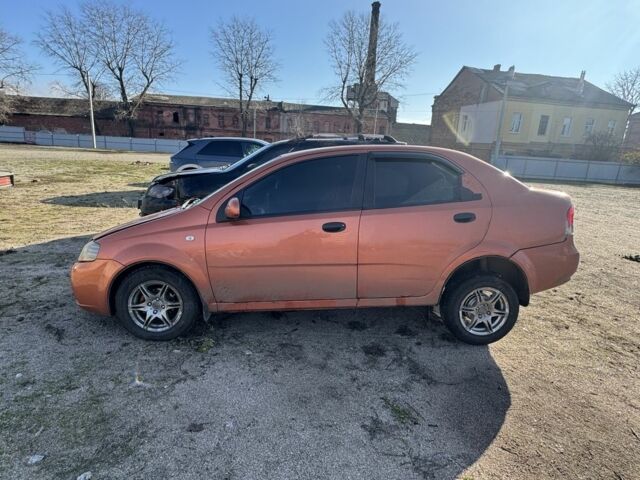 Червоний Шевроле Авео, об'ємом двигуна 1.5 л та пробігом 179 тис. км за 1100 $, фото 1 на Automoto.ua