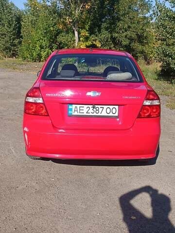 Красный Шевроле Авео, объемом двигателя 1.5 л и пробегом 217 тыс. км за 3600 $, фото 6 на Automoto.ua