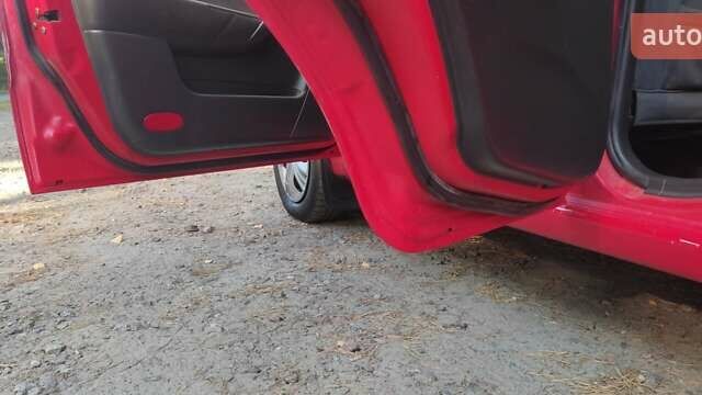 Красный Шевроле Авео, объемом двигателя 1.5 л и пробегом 241 тыс. км за 3500 $, фото 10 на Automoto.ua