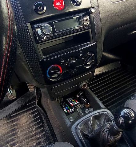 Красный Шевроле Авео, объемом двигателя 1.5 л и пробегом 250 тыс. км за 2200 $, фото 5 на Automoto.ua