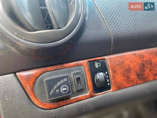 Красный Шевроле Авео, объемом двигателя 1.5 л и пробегом 260 тыс. км за 2600 $, фото 5 на Automoto.ua