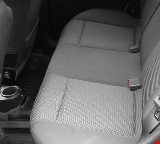 Красный Шевроле Авео, объемом двигателя 1.5 л и пробегом 87 тыс. км за 4800 $, фото 17 на Automoto.ua