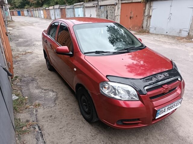 Красный Шевроле Авео, объемом двигателя 1.5 л и пробегом 212 тыс. км за 3600 $, фото 4 на Automoto.ua