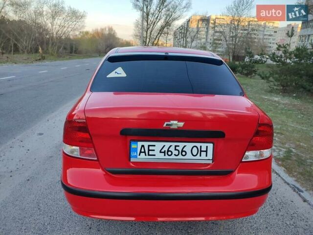 Красный Шевроле Авео, объемом двигателя 1.5 л и пробегом 190 тыс. км за 3300 $, фото 7 на Automoto.ua