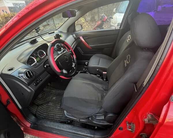 Червоний Шевроле Авео, об'ємом двигуна 1.5 л та пробігом 184 тис. км за 3000 $, фото 8 на Automoto.ua