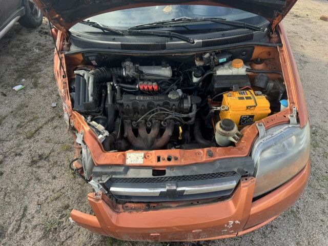 Червоний Шевроле Авео, об'ємом двигуна 1.5 л та пробігом 179 тис. км за 1100 $, фото 8 на Automoto.ua