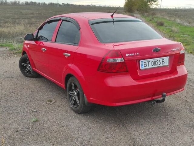 Красный Шевроле Авео, объемом двигателя 1.5 л и пробегом 200 тыс. км за 4500 $, фото 17 на Automoto.ua