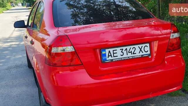 Красный Шевроле Авео, объемом двигателя 1.5 л и пробегом 178 тыс. км за 2699 $, фото 8 на Automoto.ua