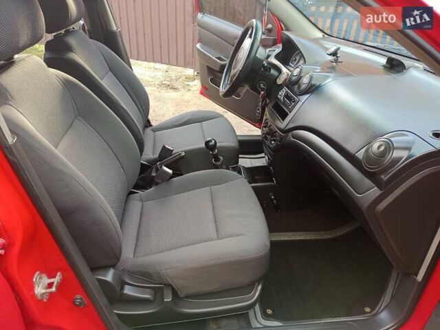 Червоний Шевроле Авео, об'ємом двигуна 1.5 л та пробігом 131 тис. км за 3600 $, фото 13 на Automoto.ua
