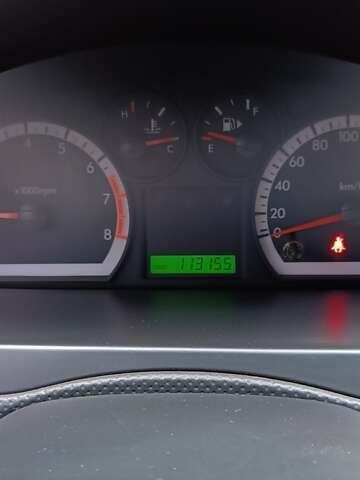 Красный Шевроле Авео, объемом двигателя 1.5 л и пробегом 113 тыс. км за 3900 $, фото 7 на Automoto.ua